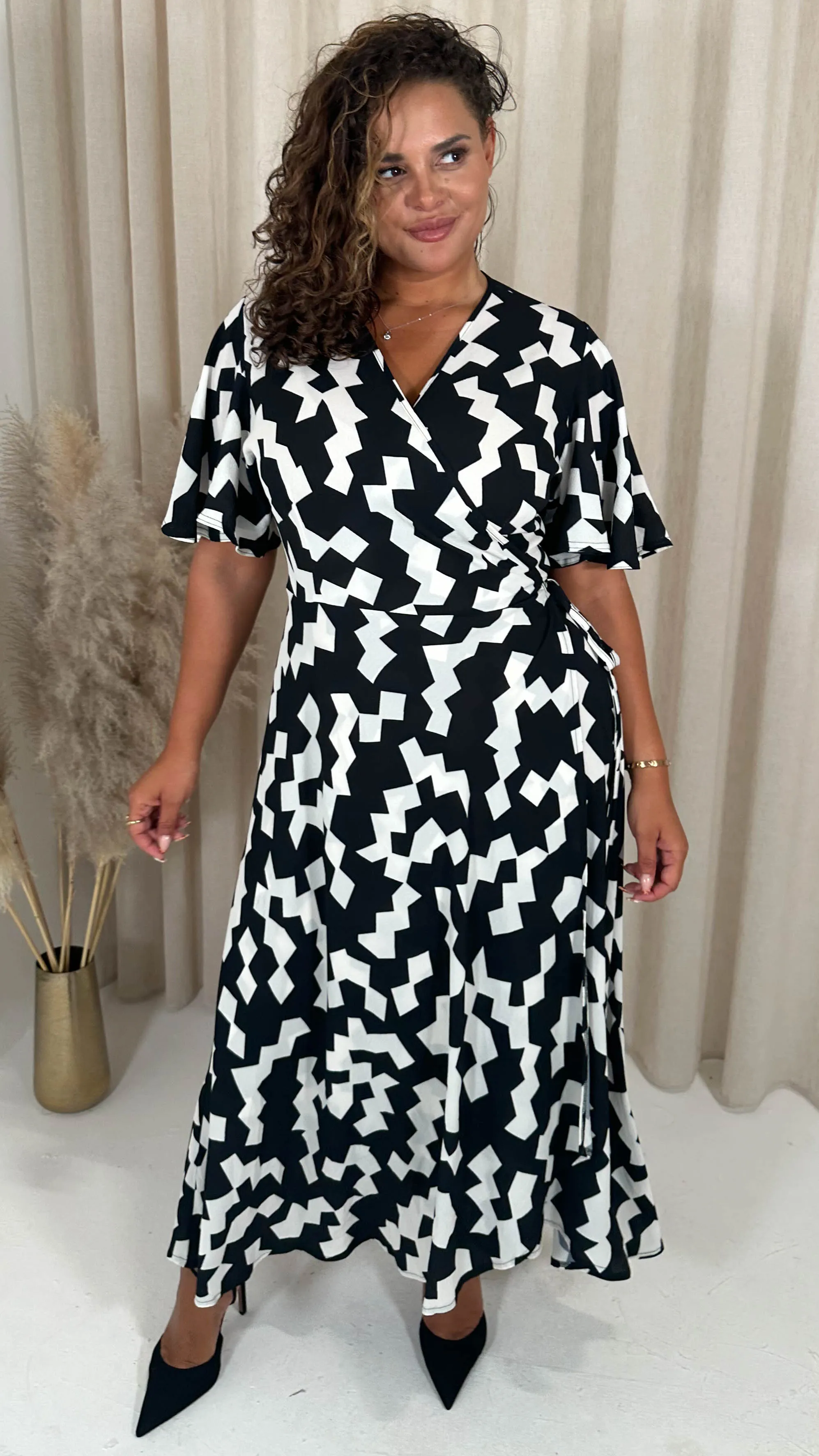 CurveWoW Angel Sleeve Wrap Dress Mono