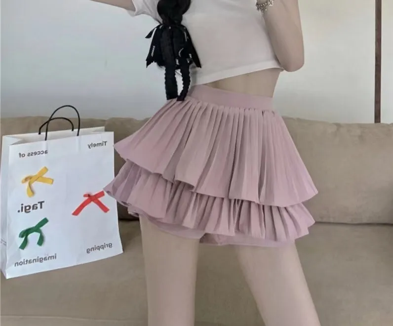 White / Black Layered Skirt with Zipper Closure